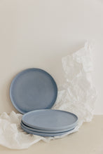 Lade das Bild in den Galerie-Viewer, THE NAKOA "ALORA" DINNER PLATE - SET OF 4 (Into the Sea)