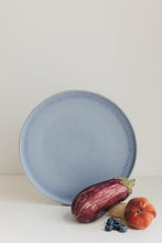 Lade das Bild in den Galerie-Viewer, THE NAKOA "ALORA" DINNER PLATE - SET OF 4 (Into the Sea)